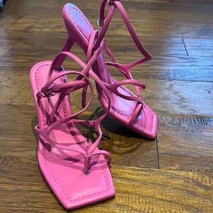 Guess heels| Size 6.5| Pink